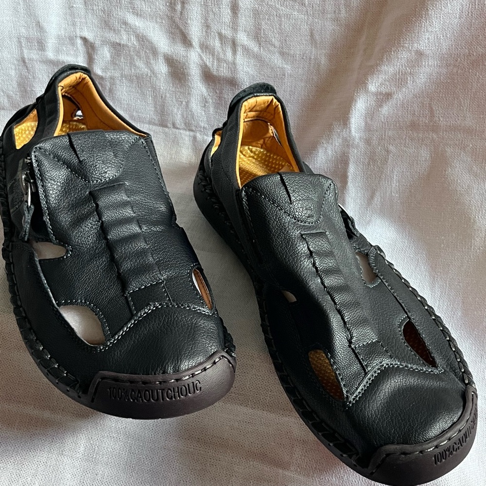Men’s Comfort Walking Shoes.